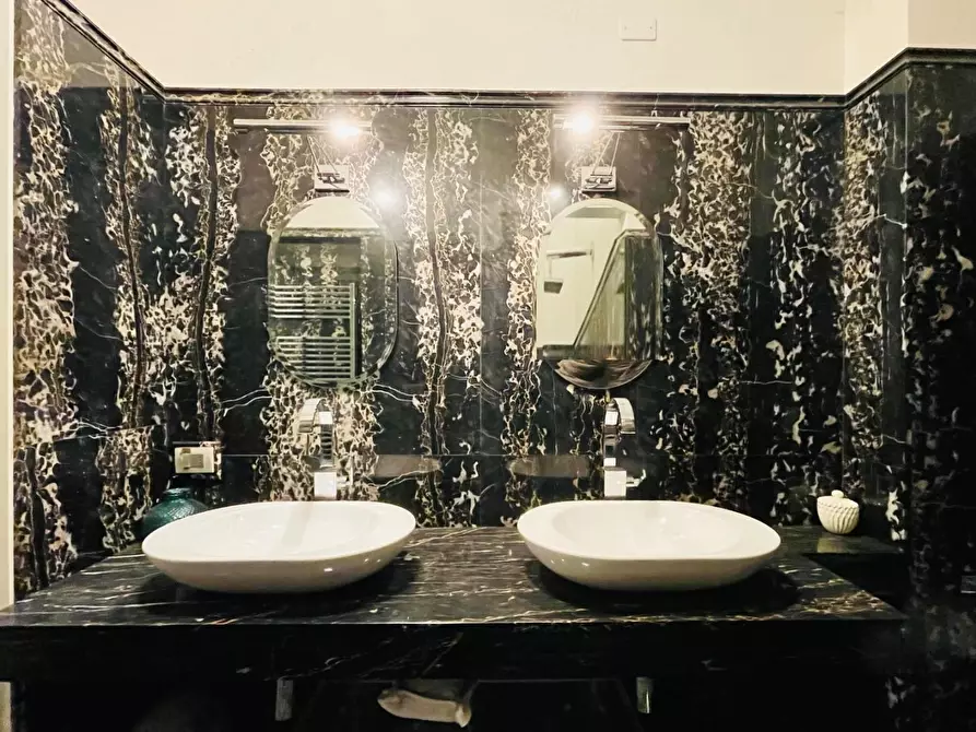 Immagine 26 di Appartamento in vendita  a Pietrasanta