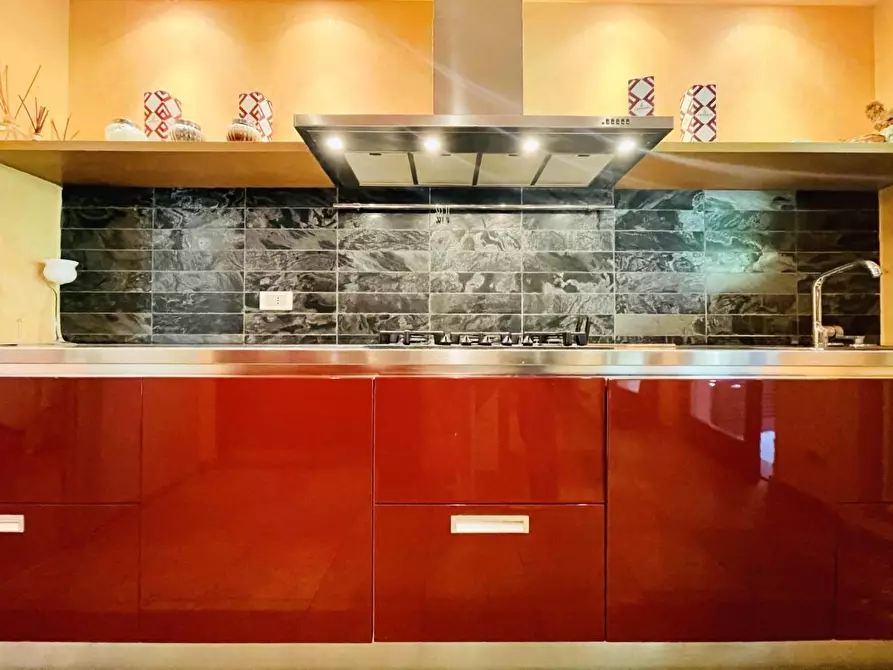 Immagine 4 di Appartamento in vendita  a Pietrasanta