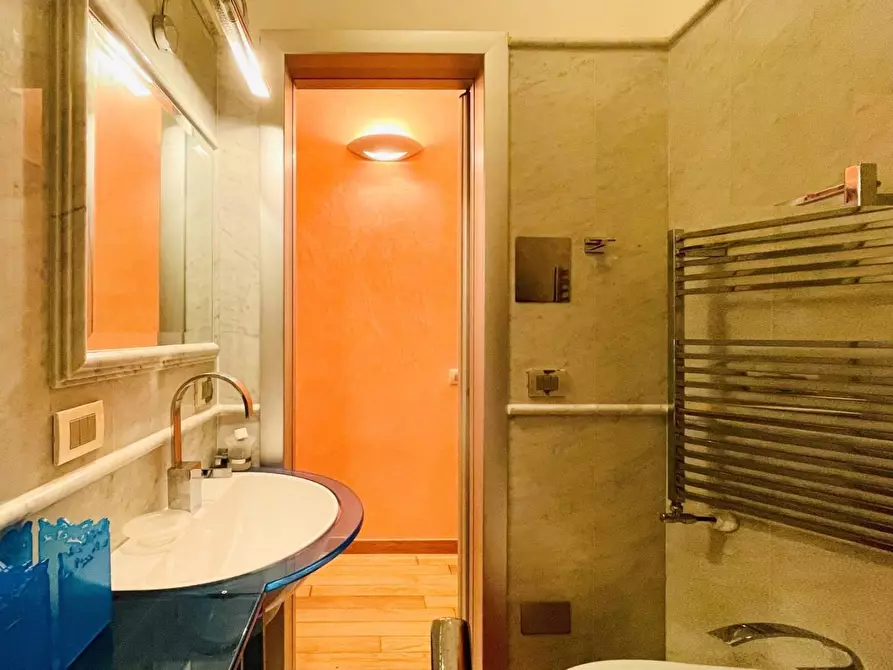 Immagine 20 di Appartamento in vendita  a Pietrasanta