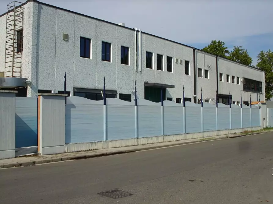 Immagine 68 di Capannone industriale in vendita  a Calcinaia