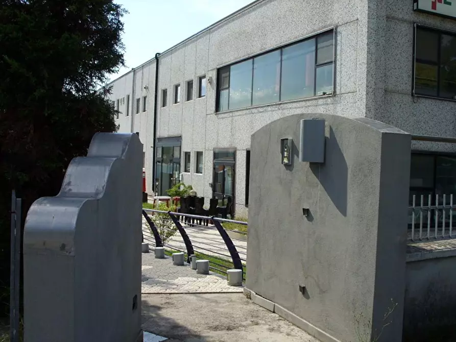 Immagine 70 di Capannone industriale in vendita  a Calcinaia