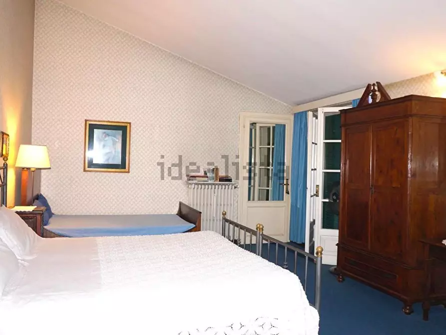 Immagine 28 di Villa in vendita  a Carrara