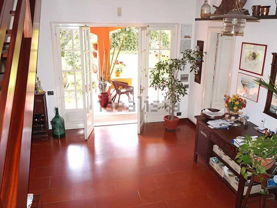 Immagine 26 di Villa in vendita  a Carrara