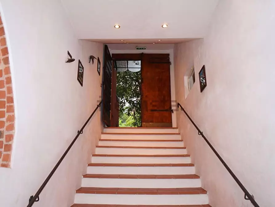 Immagine 33 di Villa in vendita  a Carrara