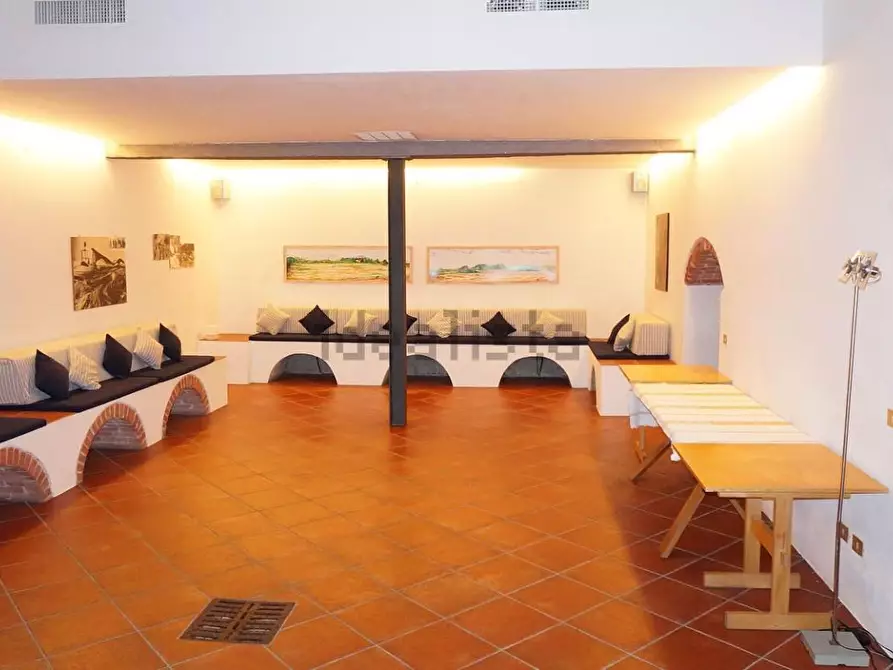 Immagine 20 di Villa in vendita  a Carrara