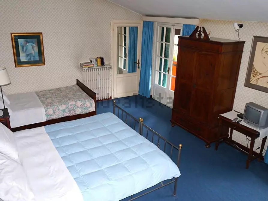 Immagine 27 di Villa in vendita  a Carrara