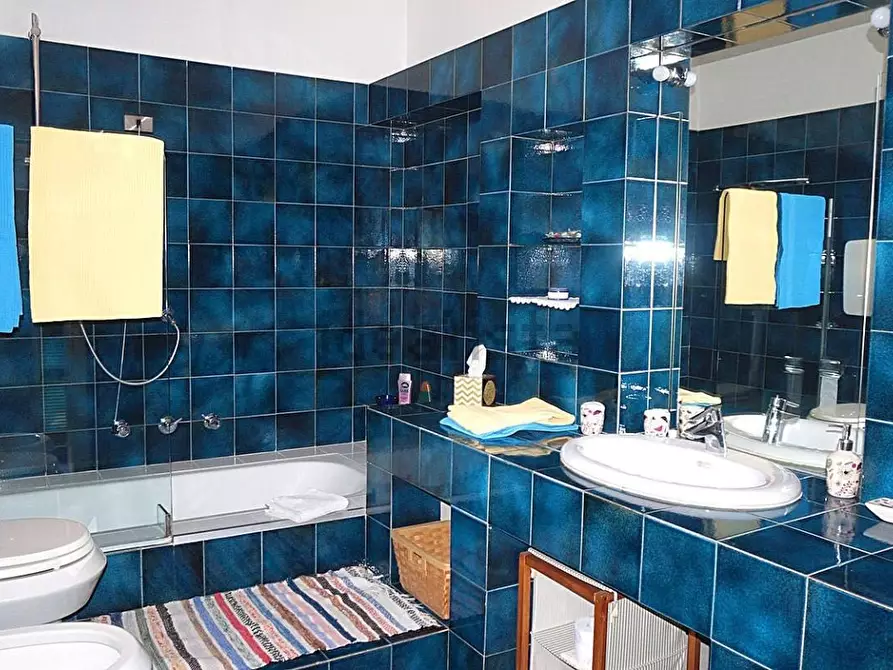 Immagine 29 di Villa in vendita  a Carrara