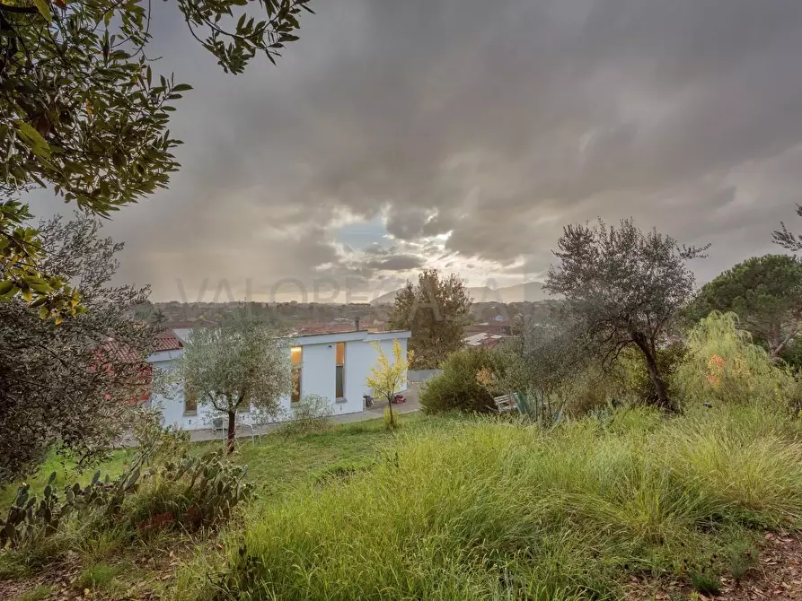 Immagine 32 di Villa in vendita  a Carrara