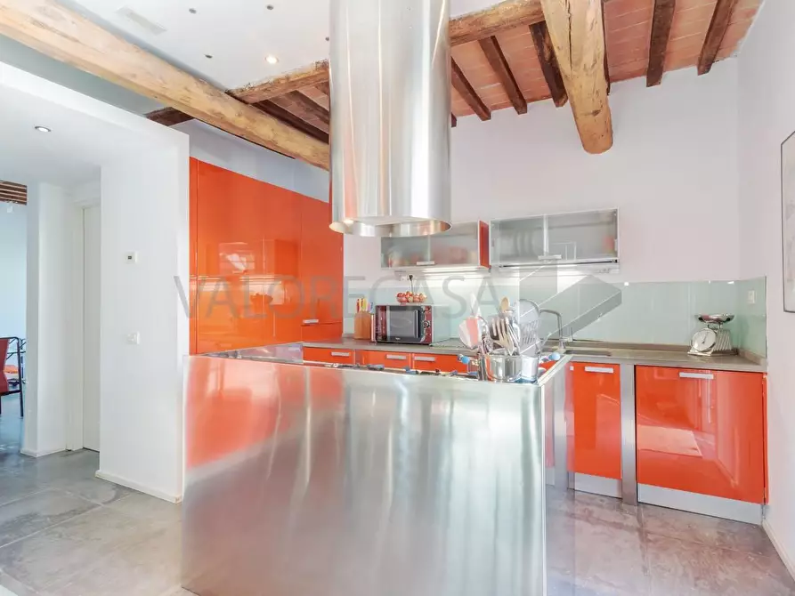 Immagine 2 di Villa in vendita  a Carrara