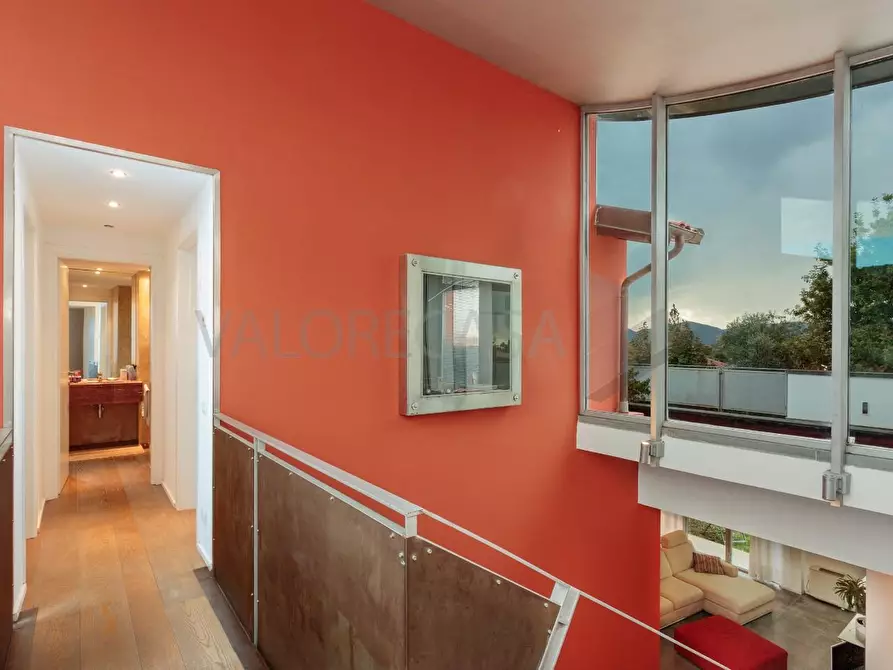 Immagine 13 di Villa in vendita  a Carrara