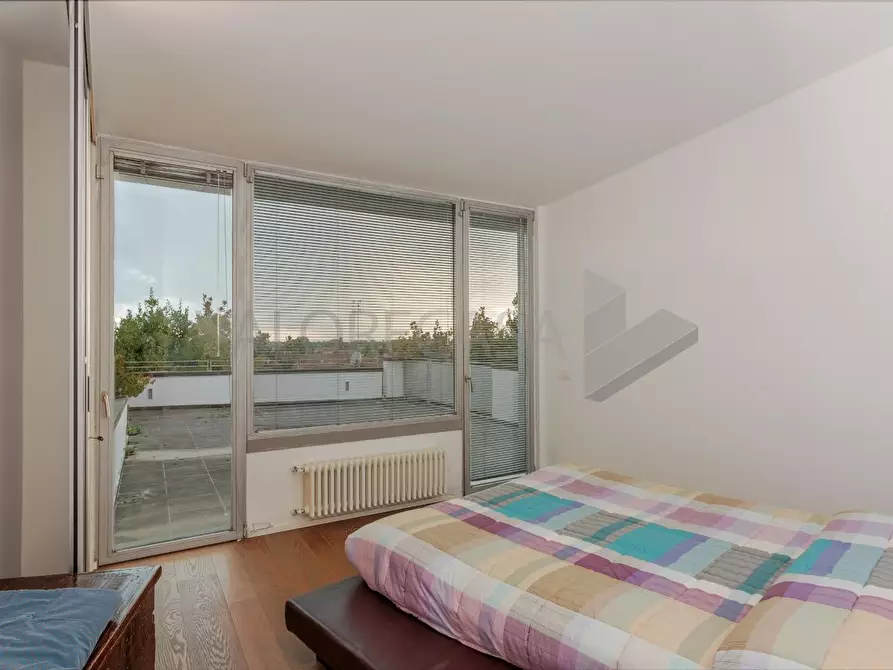 Immagine 24 di Villa in vendita  a Carrara