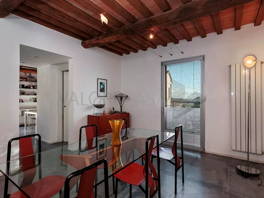 Immagine 6 di Villa in vendita  a Carrara