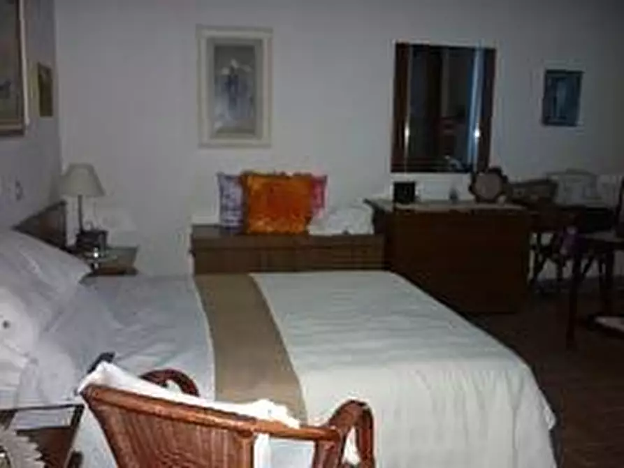 Immagine 28 di Casa colonica in vendita  a Cascina