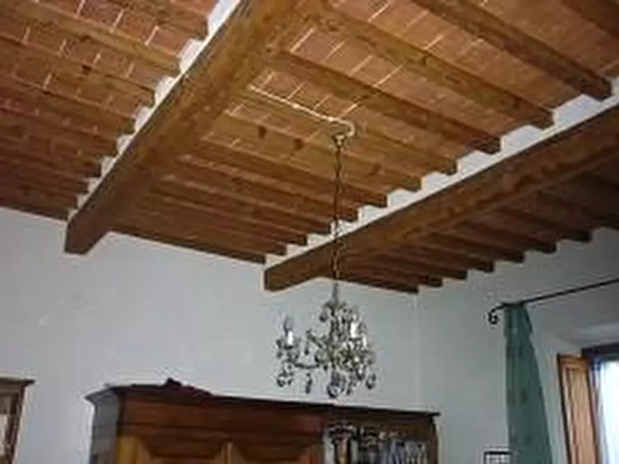 Immagine 25 di Casa colonica in vendita  a Cascina