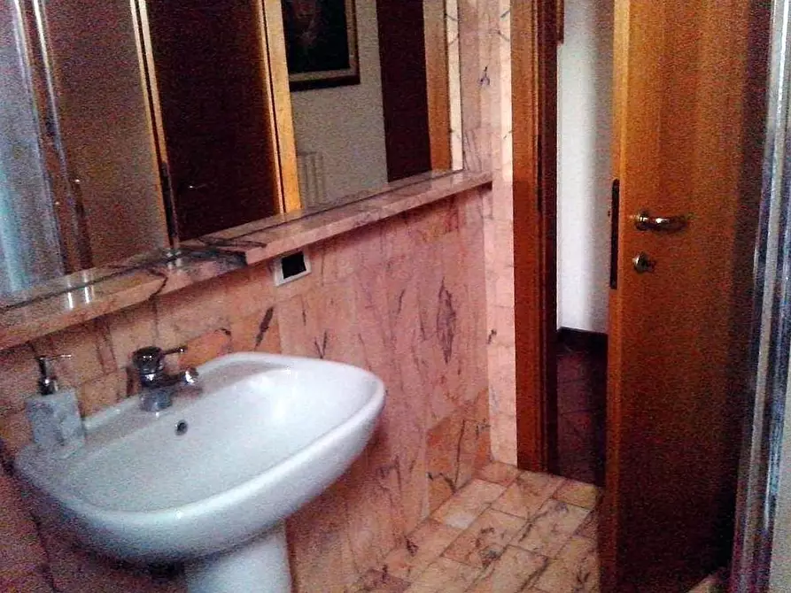 Immagine 9 di Appartamento in affitto  a Forte Dei Marmi