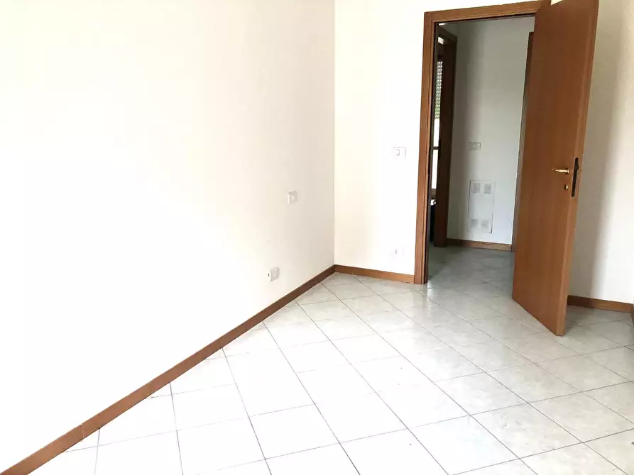 Immagine 9 di Appartamento in vendita  a Siena