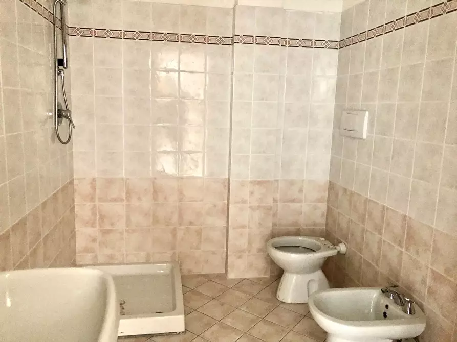 Immagine 16 di Appartamento in vendita  a Siena