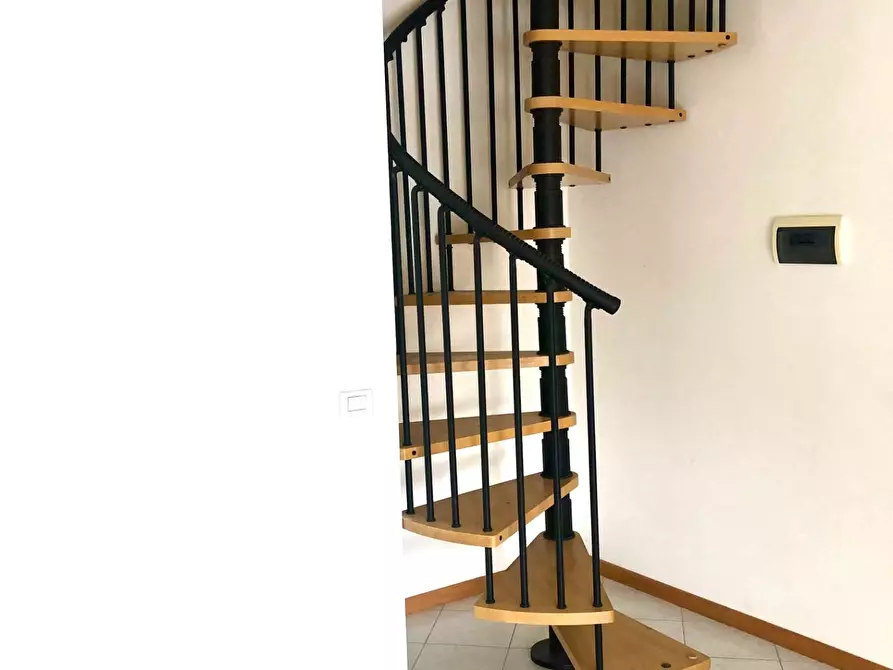 Immagine 7 di Appartamento in vendita  a Siena