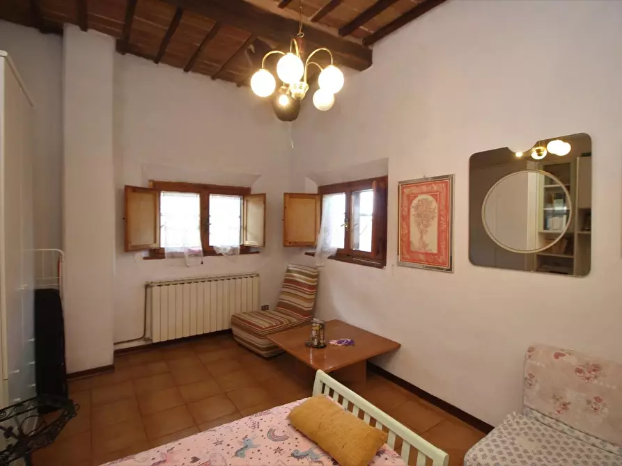 Immagine 7 di Appartamento in vendita  a Siena