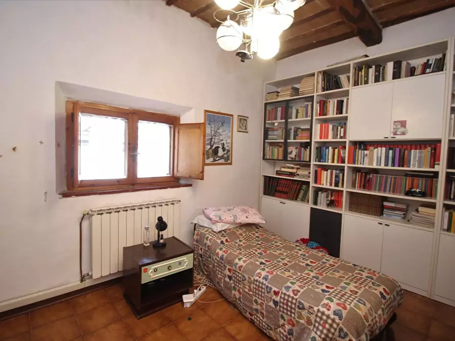 Immagine 6 di Appartamento in vendita  a Siena