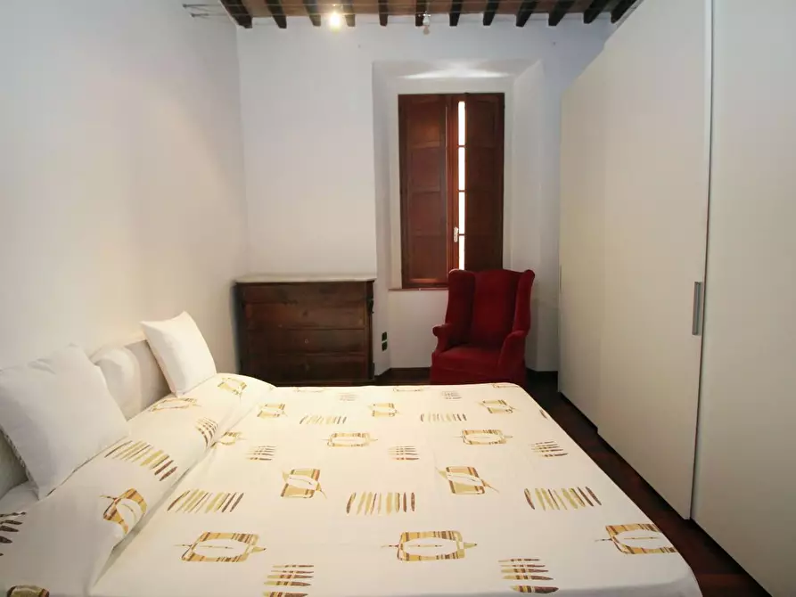 Immagine 14 di Appartamento in affitto  a Siena