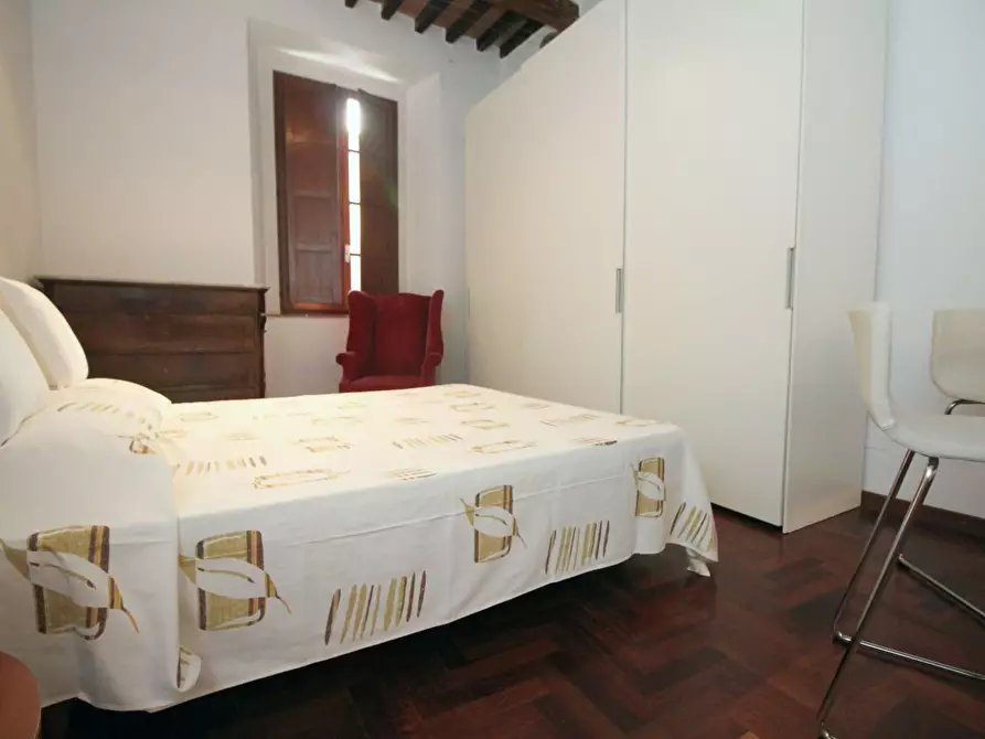 Immagine 15 di Appartamento in affitto  a Siena