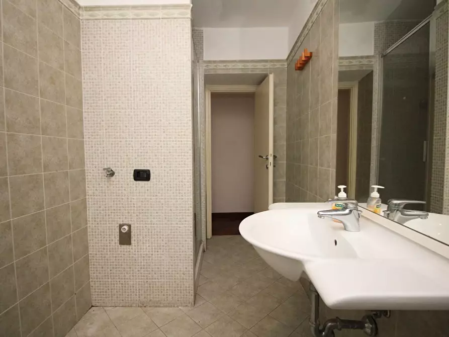 Immagine 20 di Appartamento in affitto  a Siena