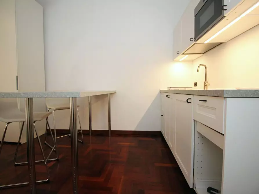 Immagine 6 di Appartamento in affitto  a Siena