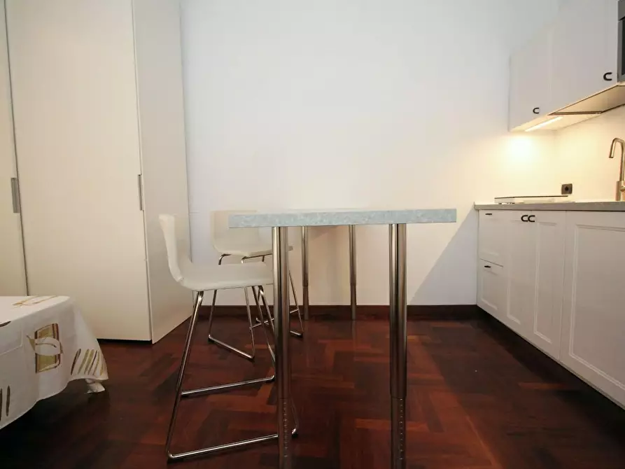 Immagine 7 di Appartamento in affitto  a Siena