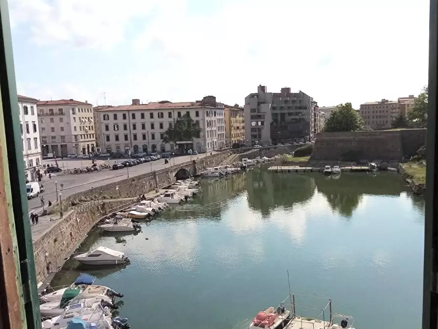 Immagine 2 di Appartamento in vendita  a Livorno