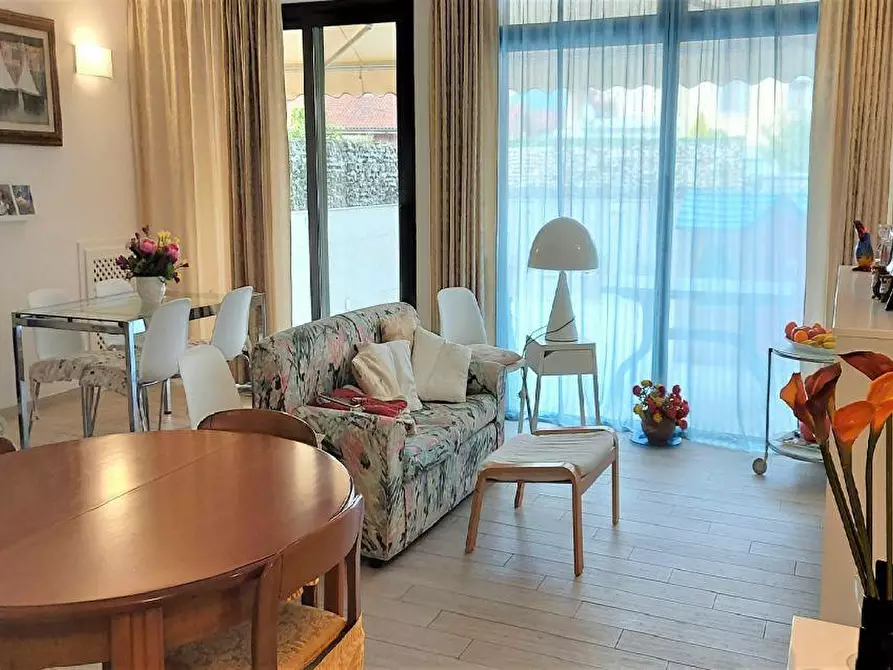 Immagine 8 di Appartamento in vendita  a Ameglia