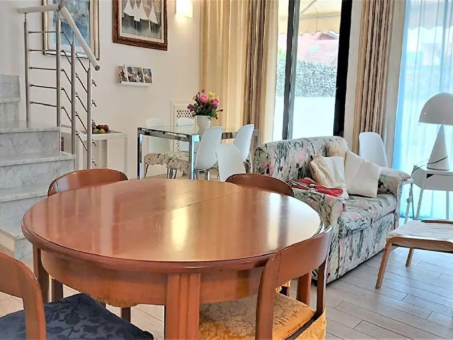 Immagine 14 di Appartamento in vendita  a Ameglia