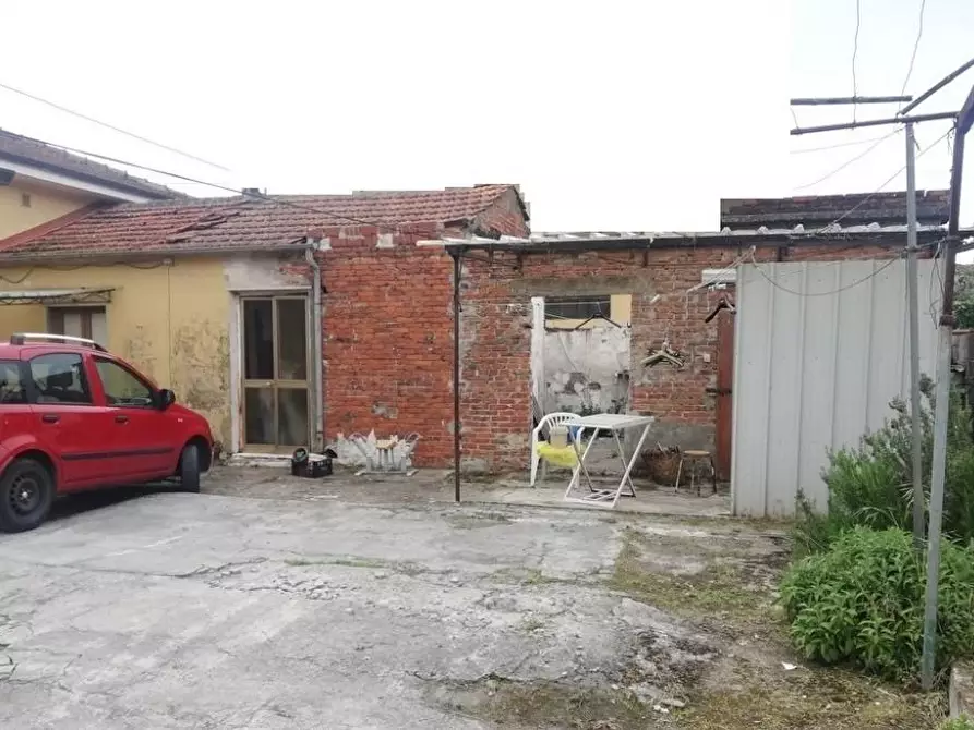 Immagine 17 di Casa indipendente in vendita  a Carrara