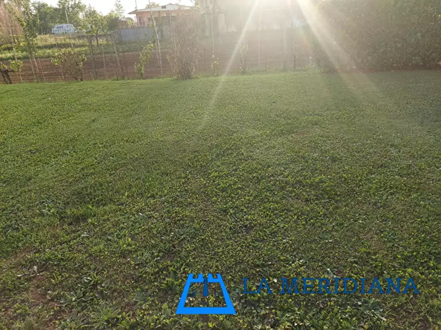 Immagine 14 di Villa in vendita  a Larciano