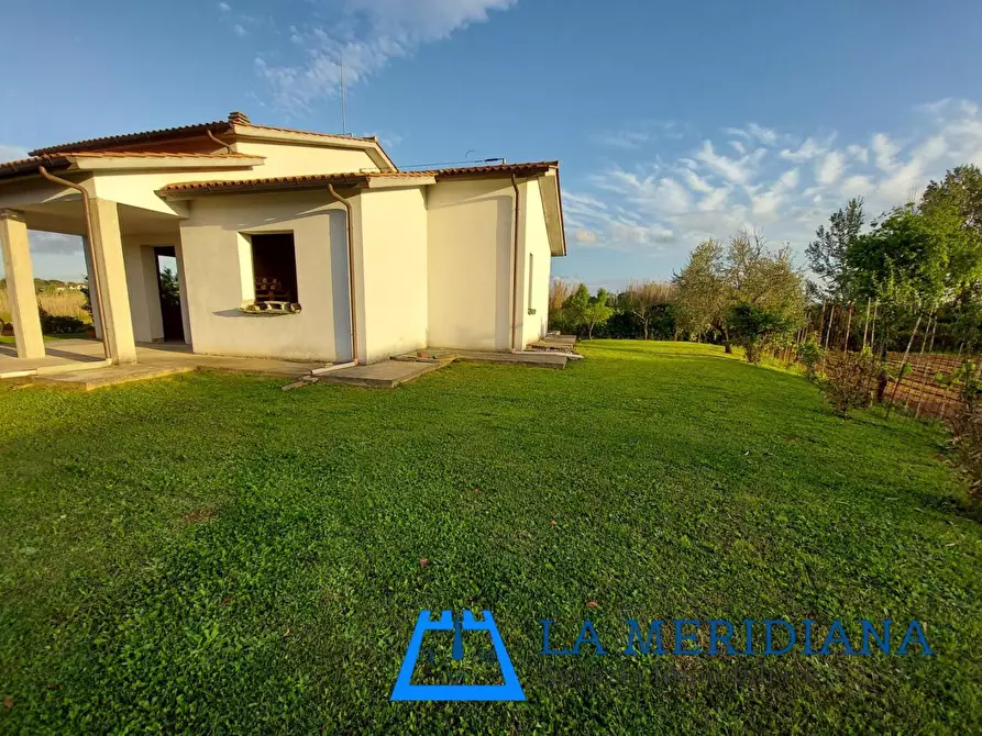 Immagine 15 di Villa in vendita  a Larciano