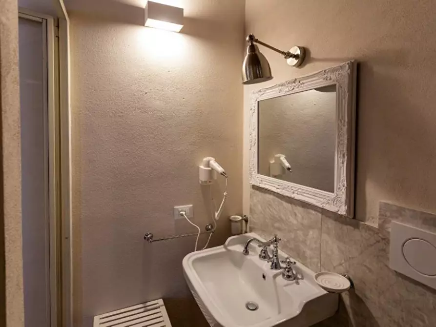 Immagine 45 di Immobile di prestigio in vendita  a Pisa