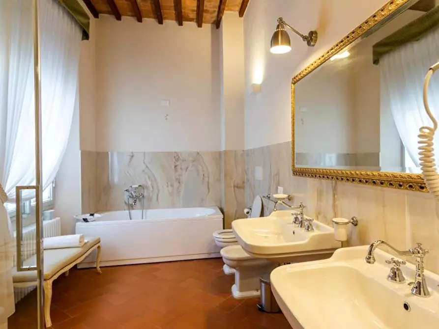 Immagine 38 di Immobile di prestigio in vendita  a Pisa