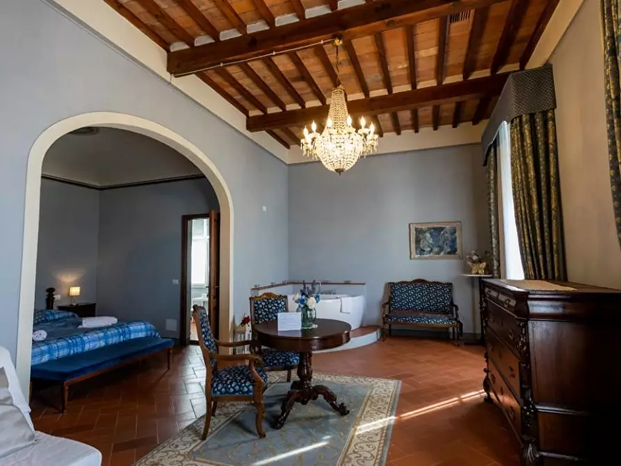 Immagine 21 di Immobile di prestigio in vendita  a Pisa