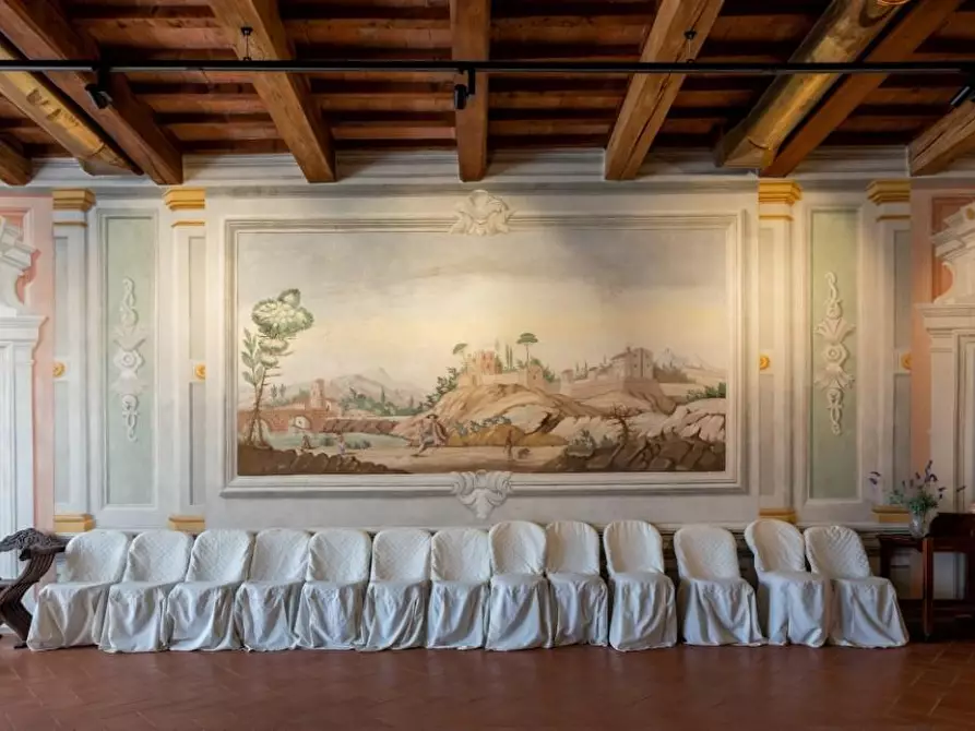 Immagine 11 di Immobile di prestigio in vendita  a Pisa