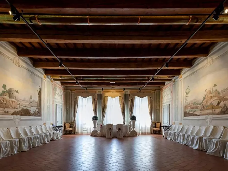 Immagine 2 di Immobile di prestigio in vendita  a Pisa