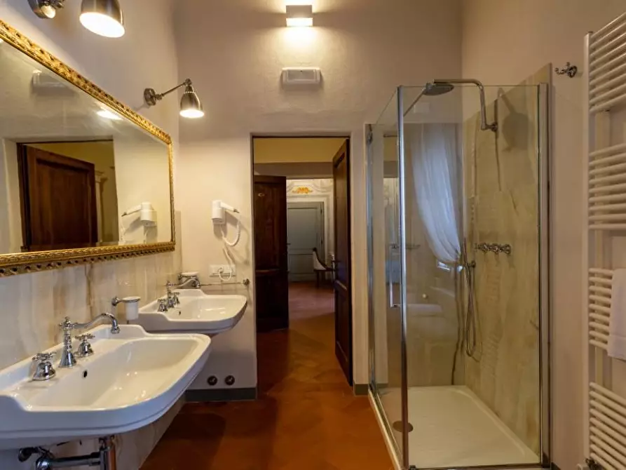 Immagine 41 di Immobile di prestigio in vendita  a Pisa