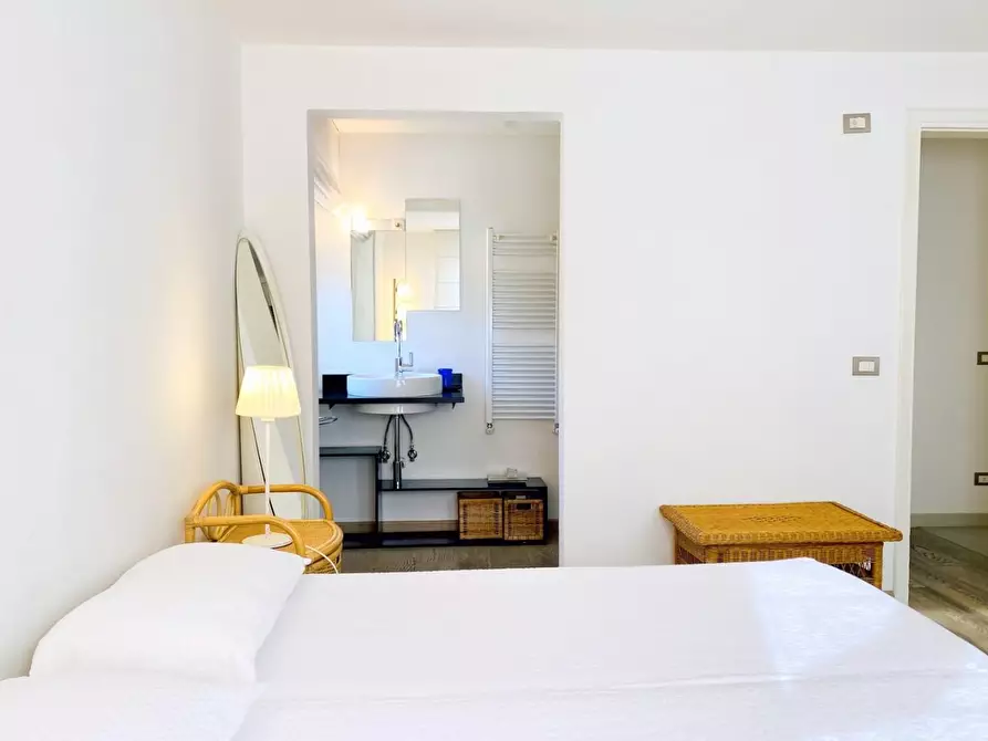 Immagine 29 di Villa in vendita  a Camaiore