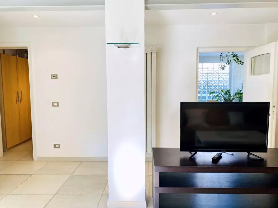 Immagine 10 di Villa in vendita  a Camaiore