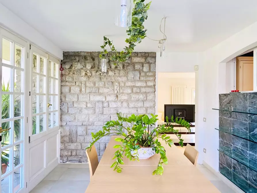 Immagine 13 di Villa in vendita  a Camaiore