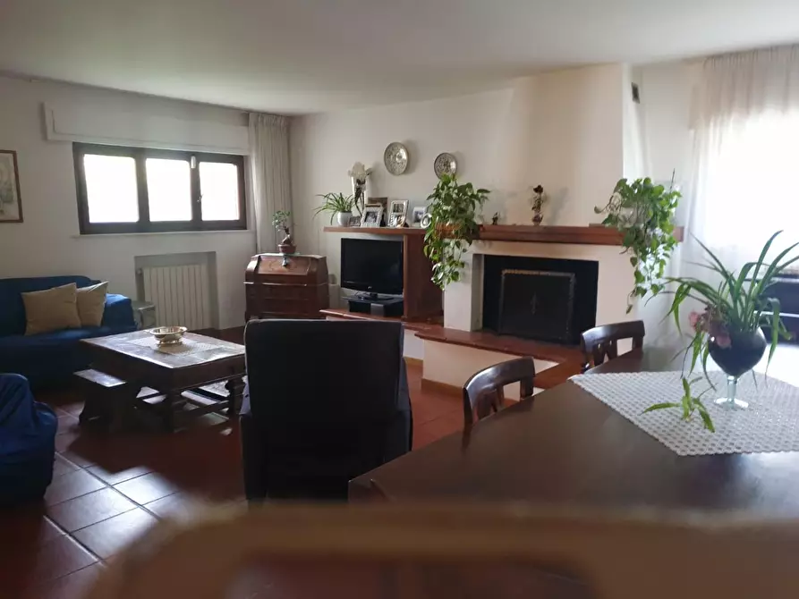 Immagine 33 di Villa in vendita  a Carrara