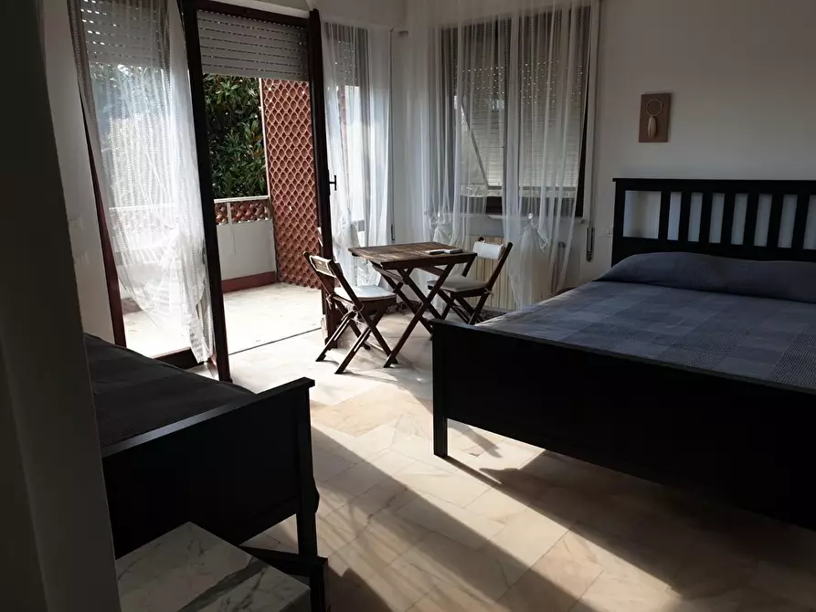 Immagine 23 di Villa in vendita  a Carrara