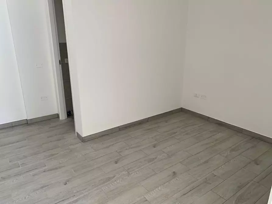 Immagine 6 di Ufficio in affitto  a Empoli