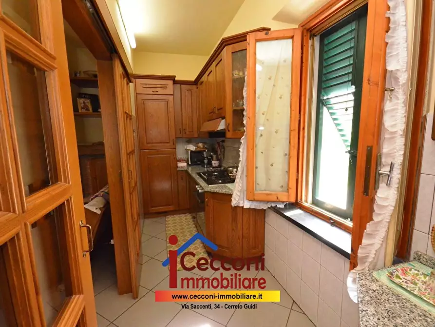 Immagine 5 di Casa semindipendente in vendita  a Vinci