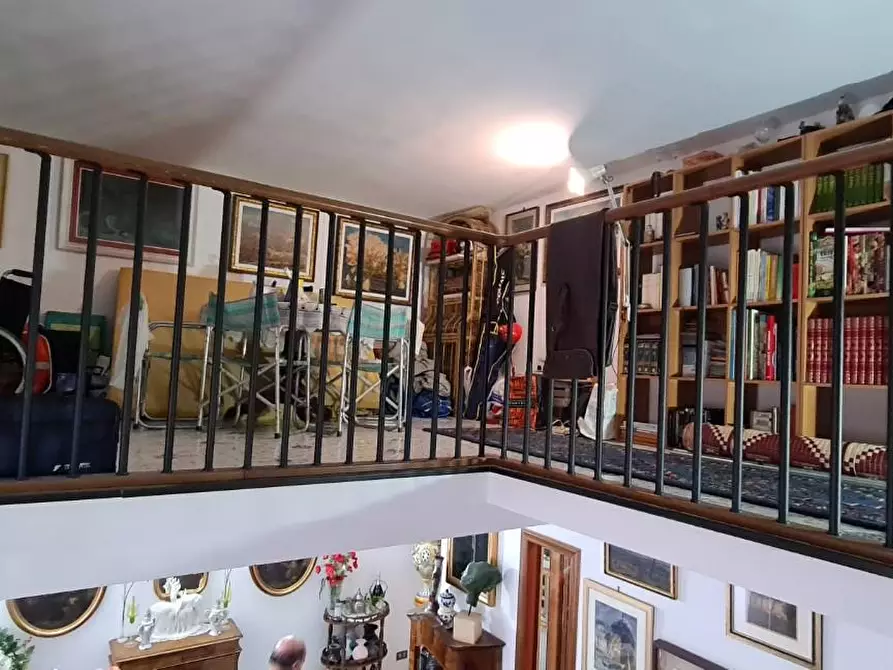 Immagine 3 di Appartamento in vendita  a Livorno