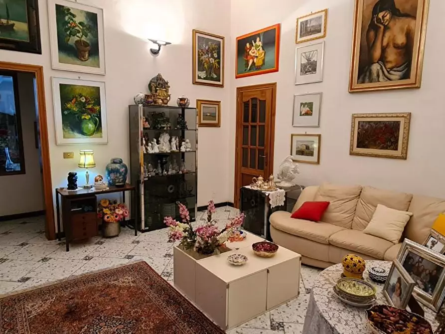 Immagine 4 di Appartamento in vendita  a Livorno